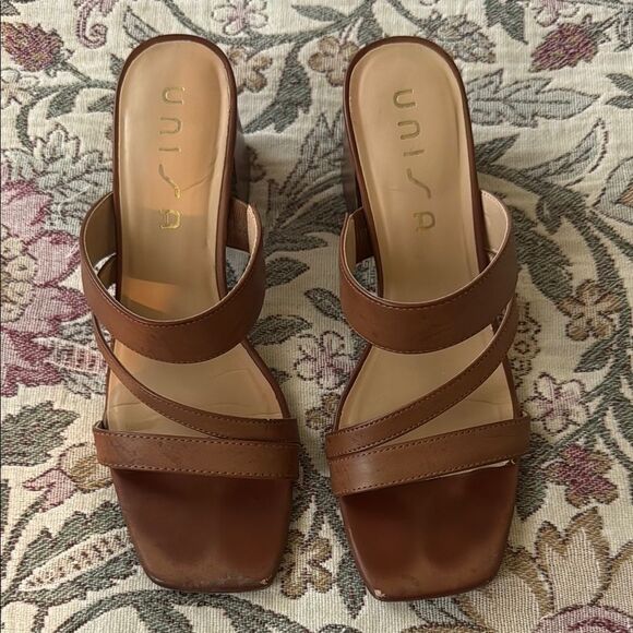 Unisa | 9.5 M Unmiriam5 Brown Block Heel Strappy Heels - Picture 4 of 8